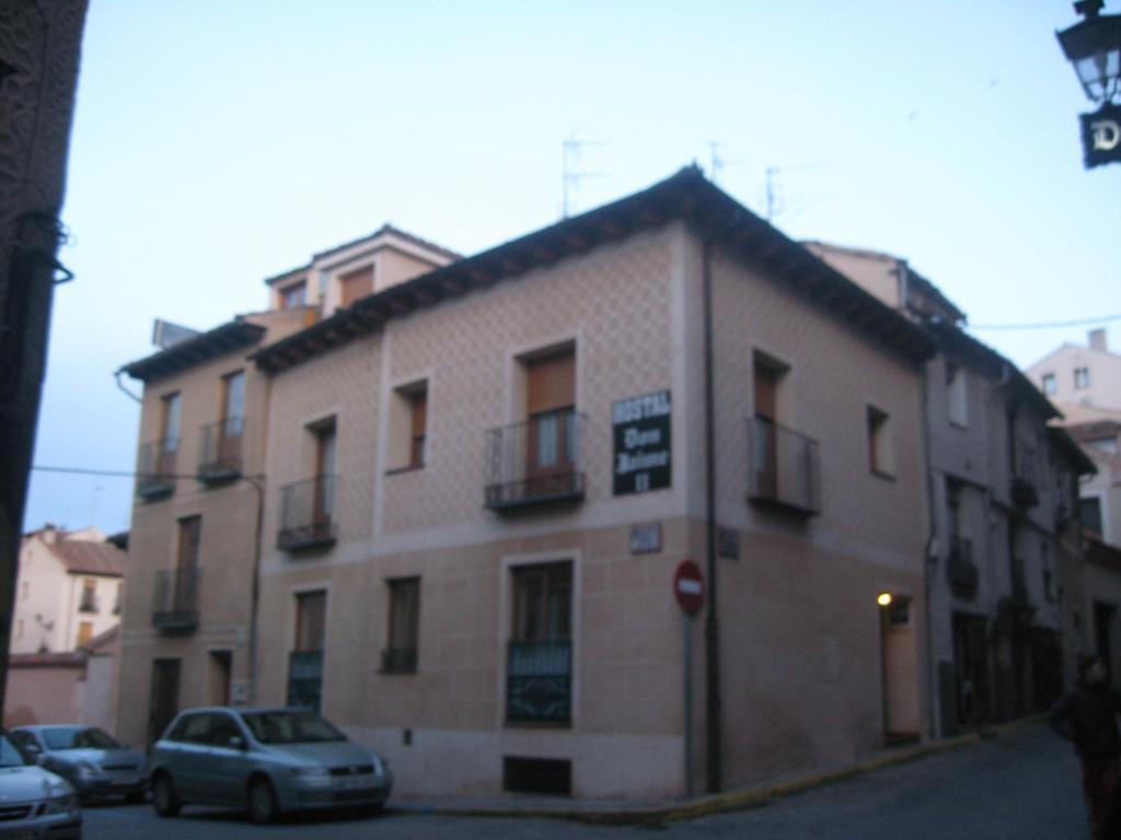 Hostal Don Jaime II Segóvia Exterior foto